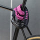 AARON Lock One Fahrradschloss mit Zahlencode - Berry in Schwarz und Pink, um Fahrradrahmen gelegt, Nahaufnahme