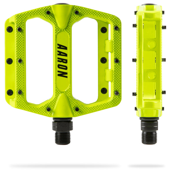 AARON Rock MTB Pedale - Gelb mit geriffelter Oberfläche und austauschbaren Pins für optimalen Grip beim Mountainbiken.