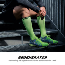 Laden Sie das Bild in den Galerie-Viewer, ONIC GEAR Sport Kompressionsstrümpfe - Damen &amp; Herren - Neon Gelb